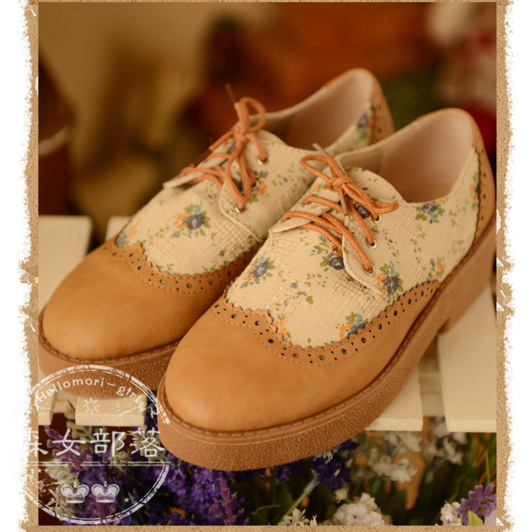 Giày Mori girl vintage họa tiết hoa