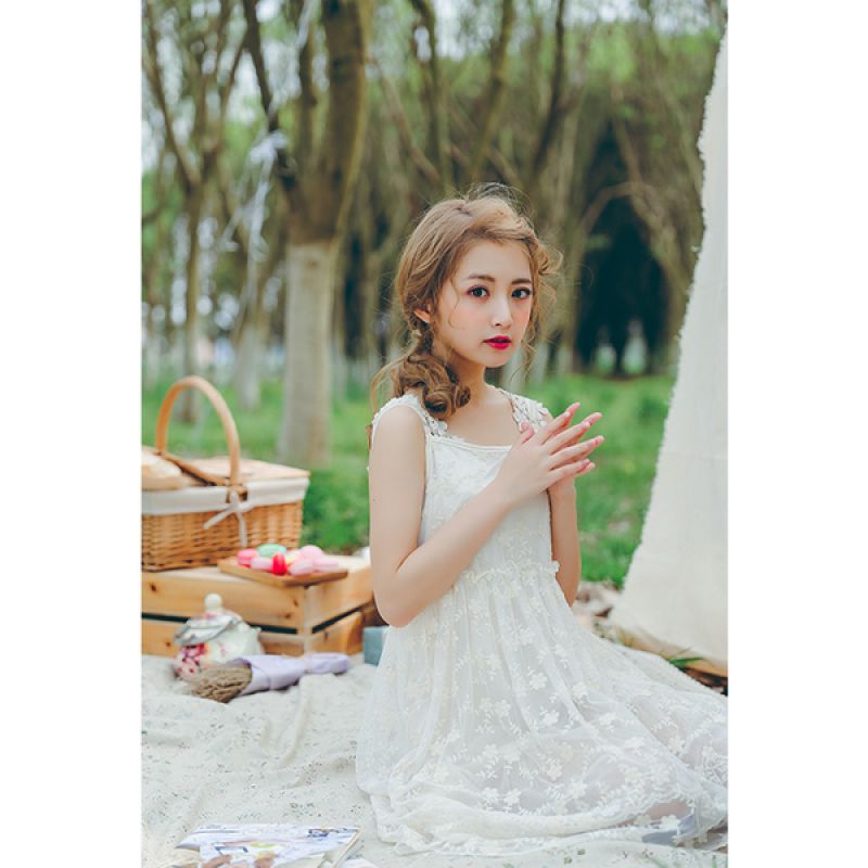 Váy ren hoa Mori girl phong cách ngọt ngào