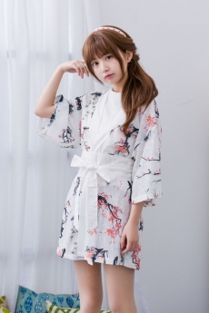 Áo khoác Kimono họa tiết hoa anh đào Sakura