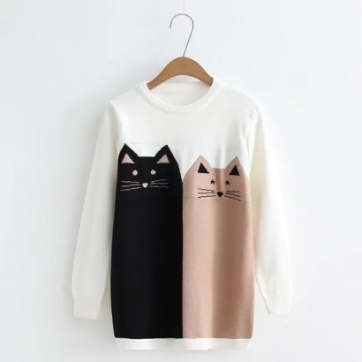 Áo len hình hai con mèo