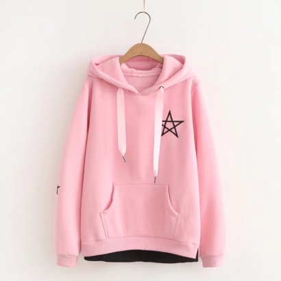 Áo hoodie hình ngôi sao trước ngực