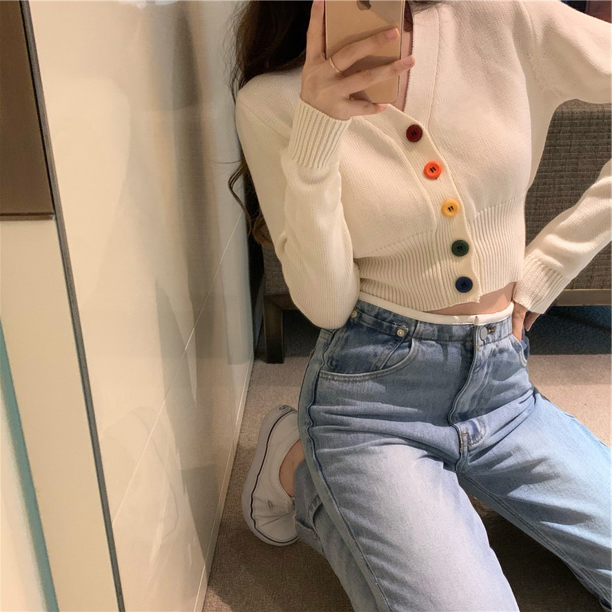 Áo len crop top + quần jean cạp cao