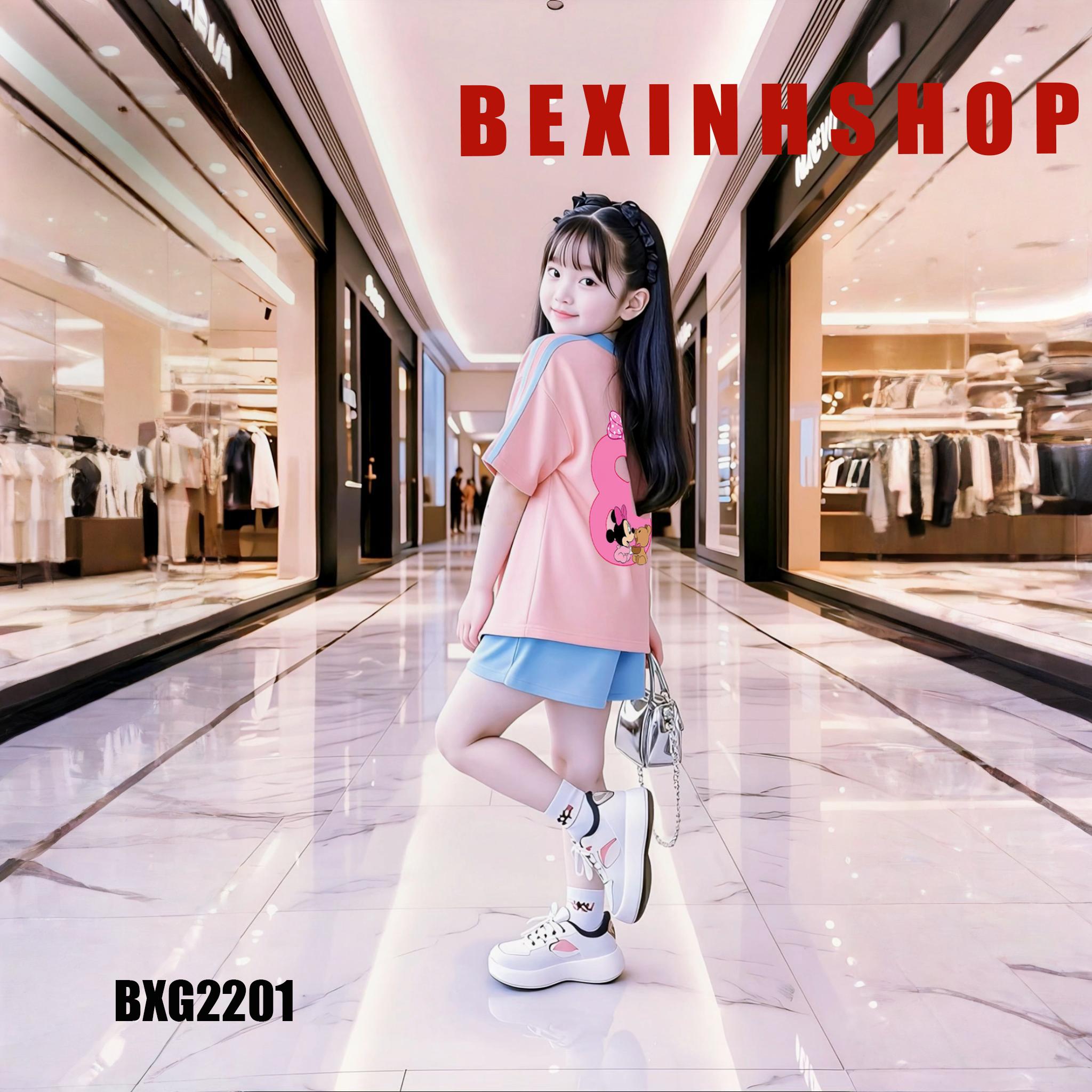 Bộ đồ bé gái năng động