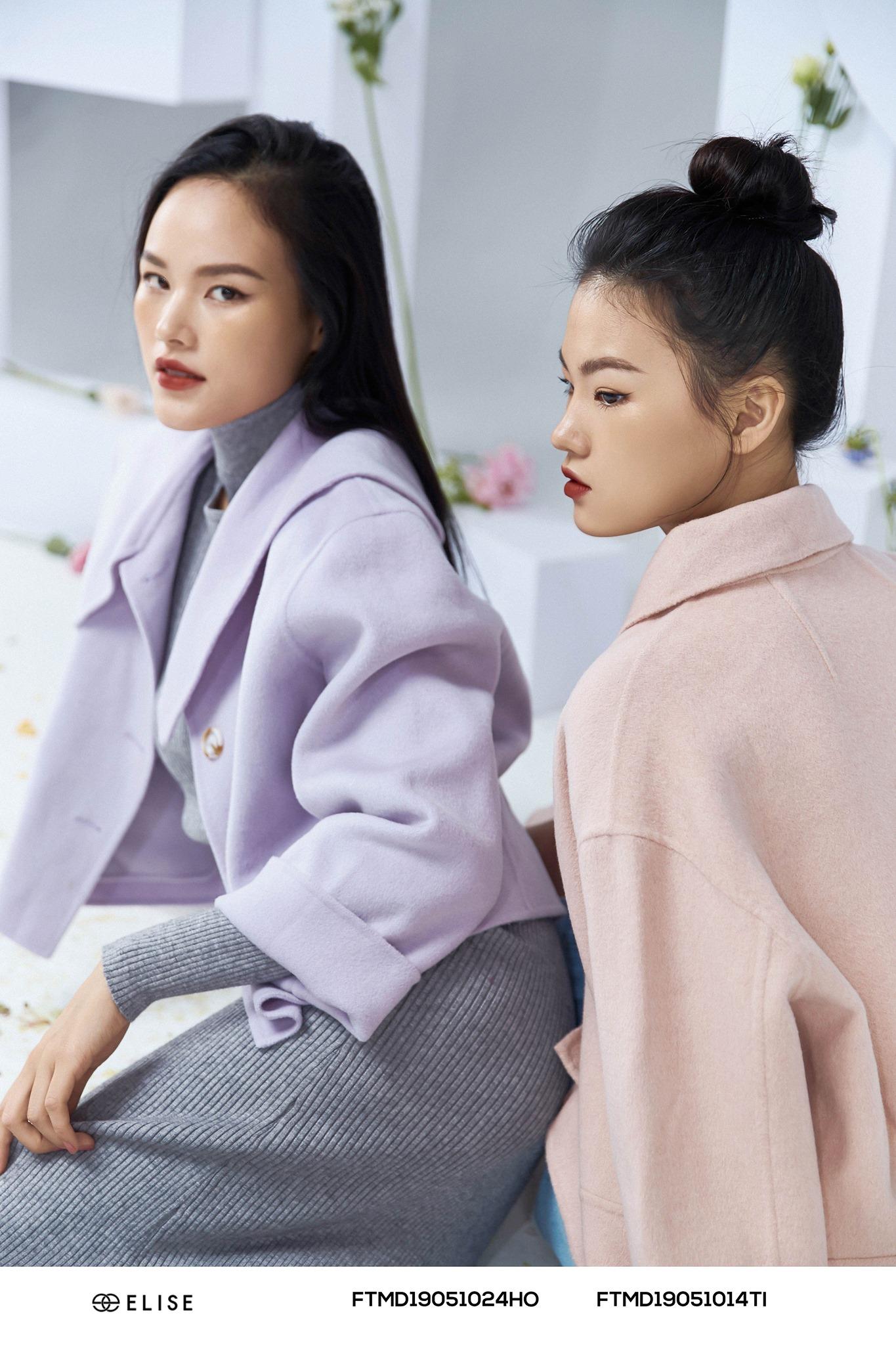 Áo dạ lông cừu dáng ngắn dễ mix đồ.
