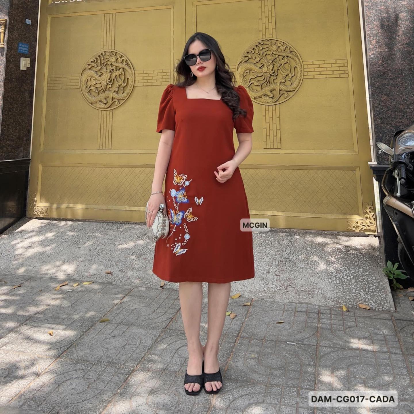 Đầm suông tay phồng