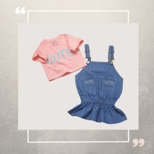 Set yếm áo thun cho bé gái được làm từ vải cotton.