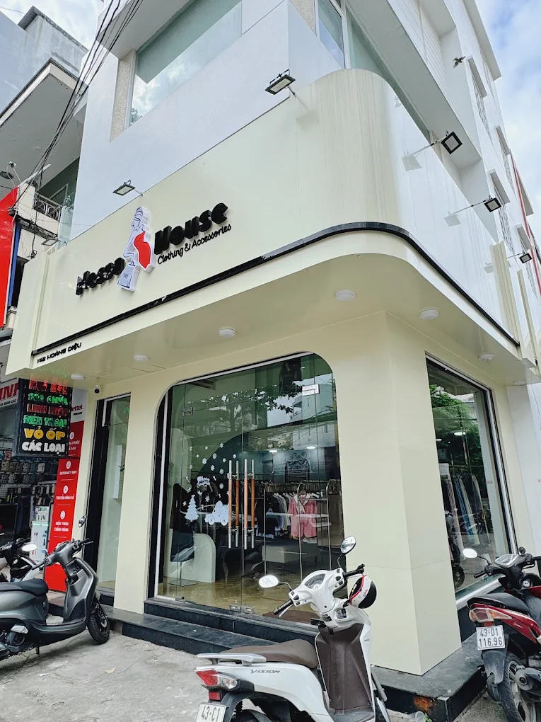Hình ảnh bên ngoài của shop Nessa House