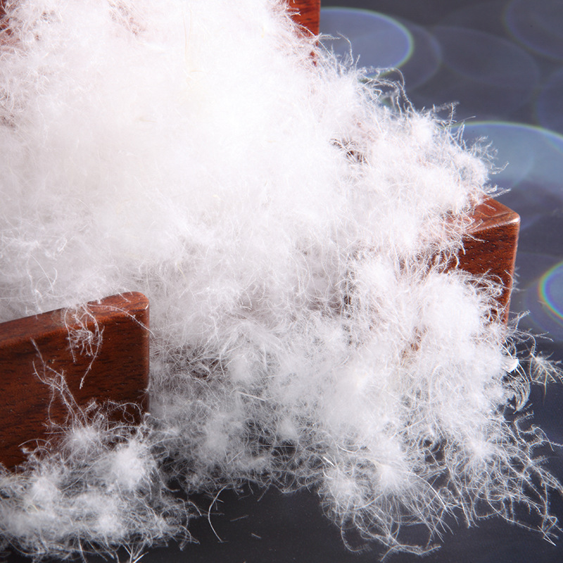 Lông vịt hay ngỗng là chất liệu để làm áo khoác phao lông vũ