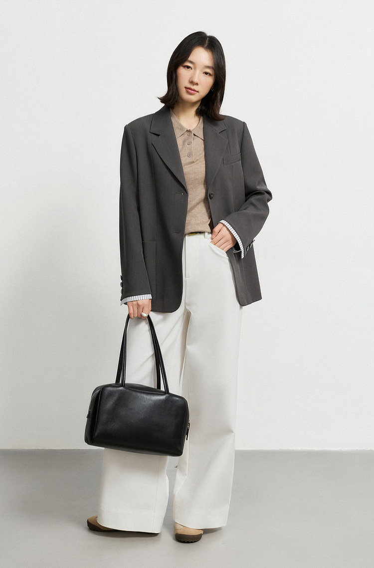 Blazer kết hợp quần tây cho cô nàng công sở