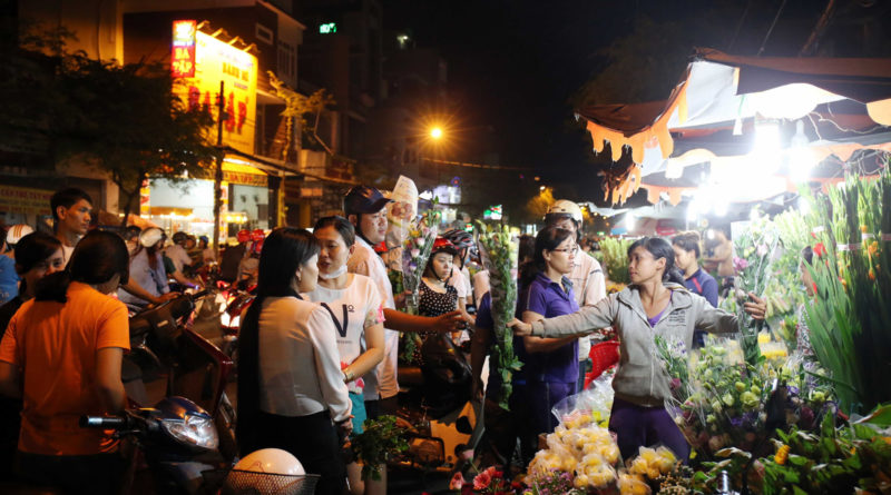 Top 10 ngôi chợ lâu đời và nổi tiếng nhất Sài Gòn