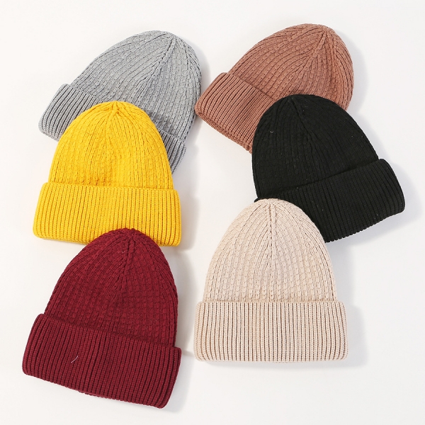 Mũ len phong cách đơn giản
