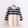 Áo len kẻ sọc