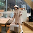 Áo khoác dạ nữ dáng rộng dài vừa phải