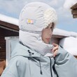 Mũ mùa đông cho nữ, chất liệu nhung dày dặn