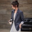 Áo khoác blazer nữ tay lật gấu đơn giản - ảnh 3