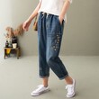 Quần jean lửng nữ mùa hè phong cách retro thêu hoa nhỏ, eo thun buộc dây, kiểu casual