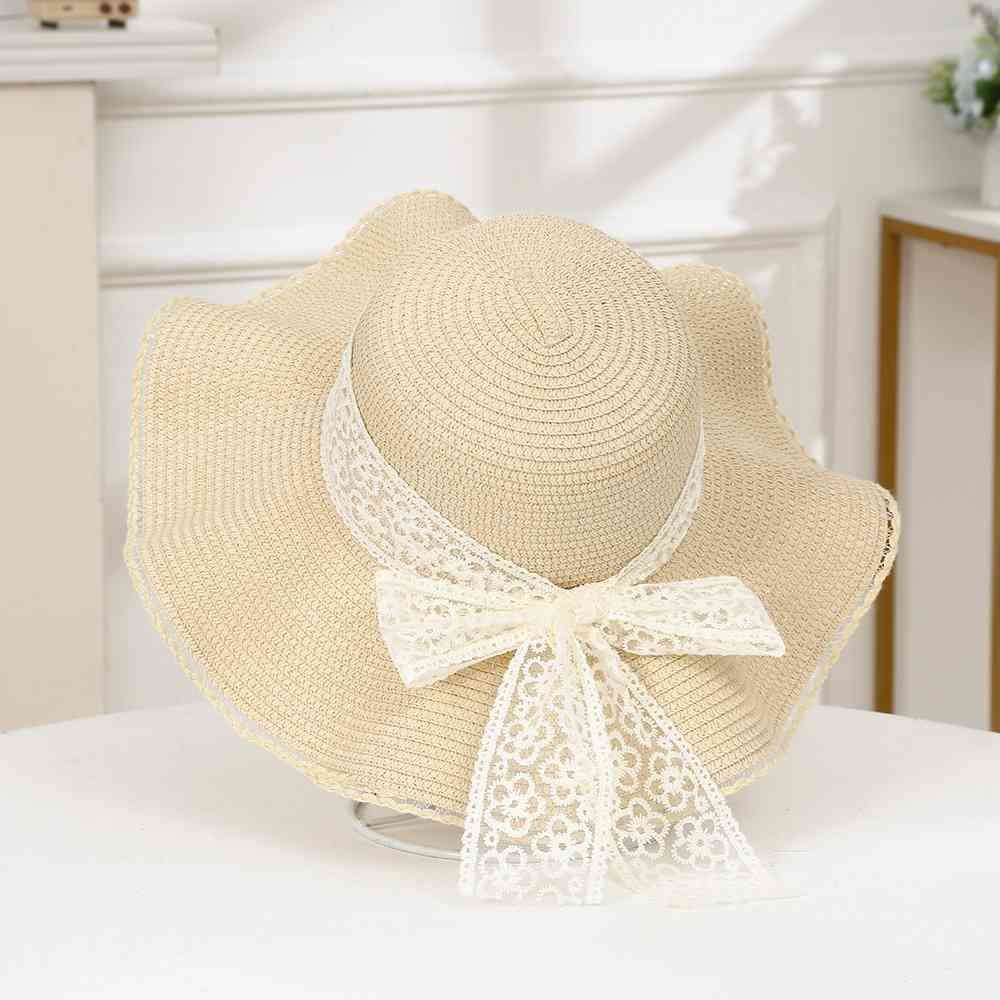 Mũ cói đi biển phối ren