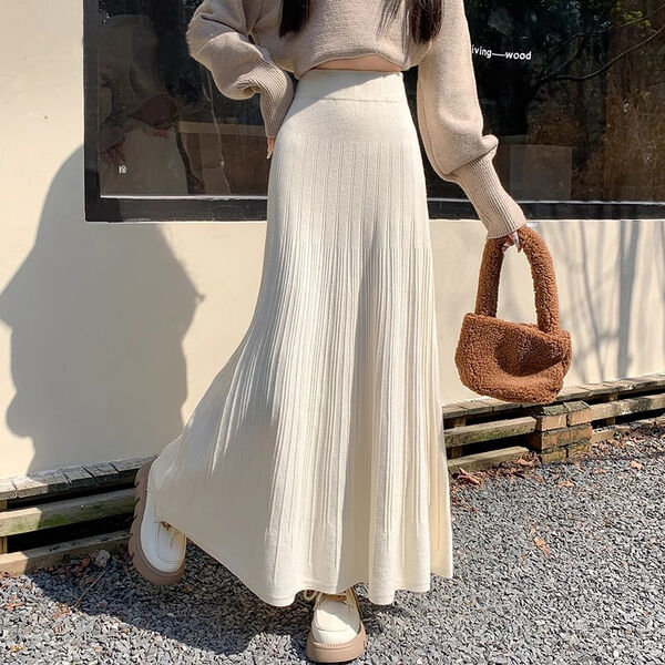 Chân váy xếp ly dáng dài thiết kế nữ tính, che hông tôn dáng