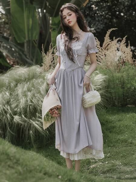 Váy liền thân dáng chữ A màu tím phong cách dịu dàng, tay ngắn...