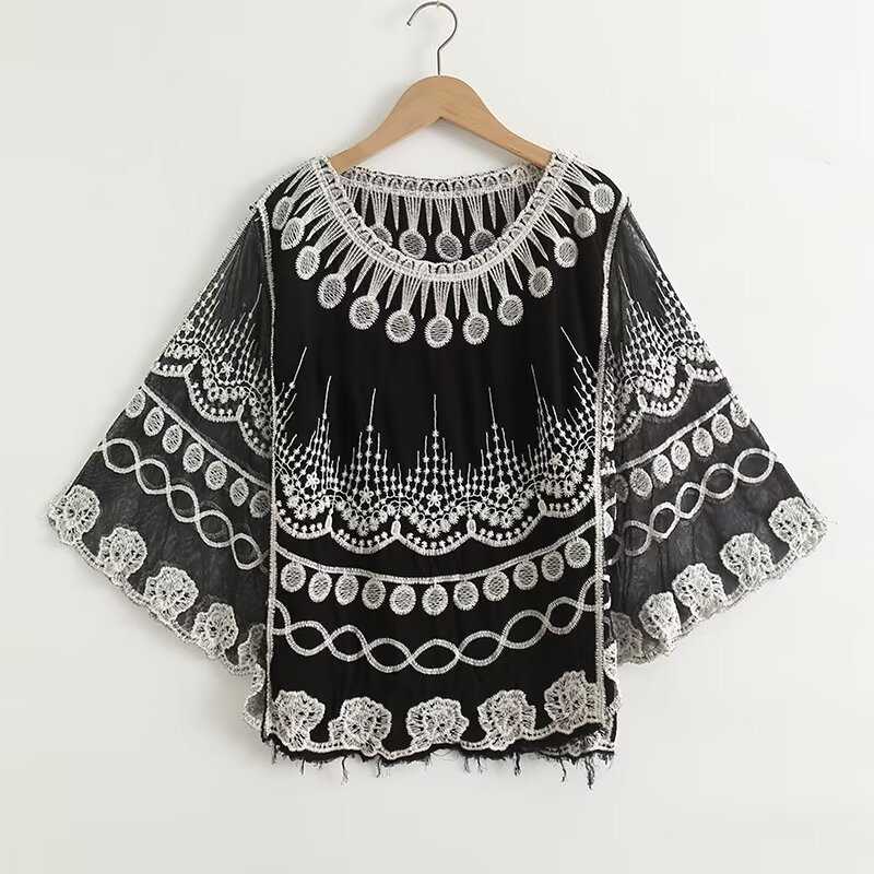 Áo kiểu cánh dơi thêu họa tiết