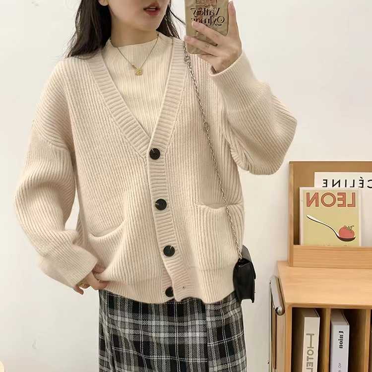  Áo khoác len nữ cổ chữ V sọc dọc có 2 túi 