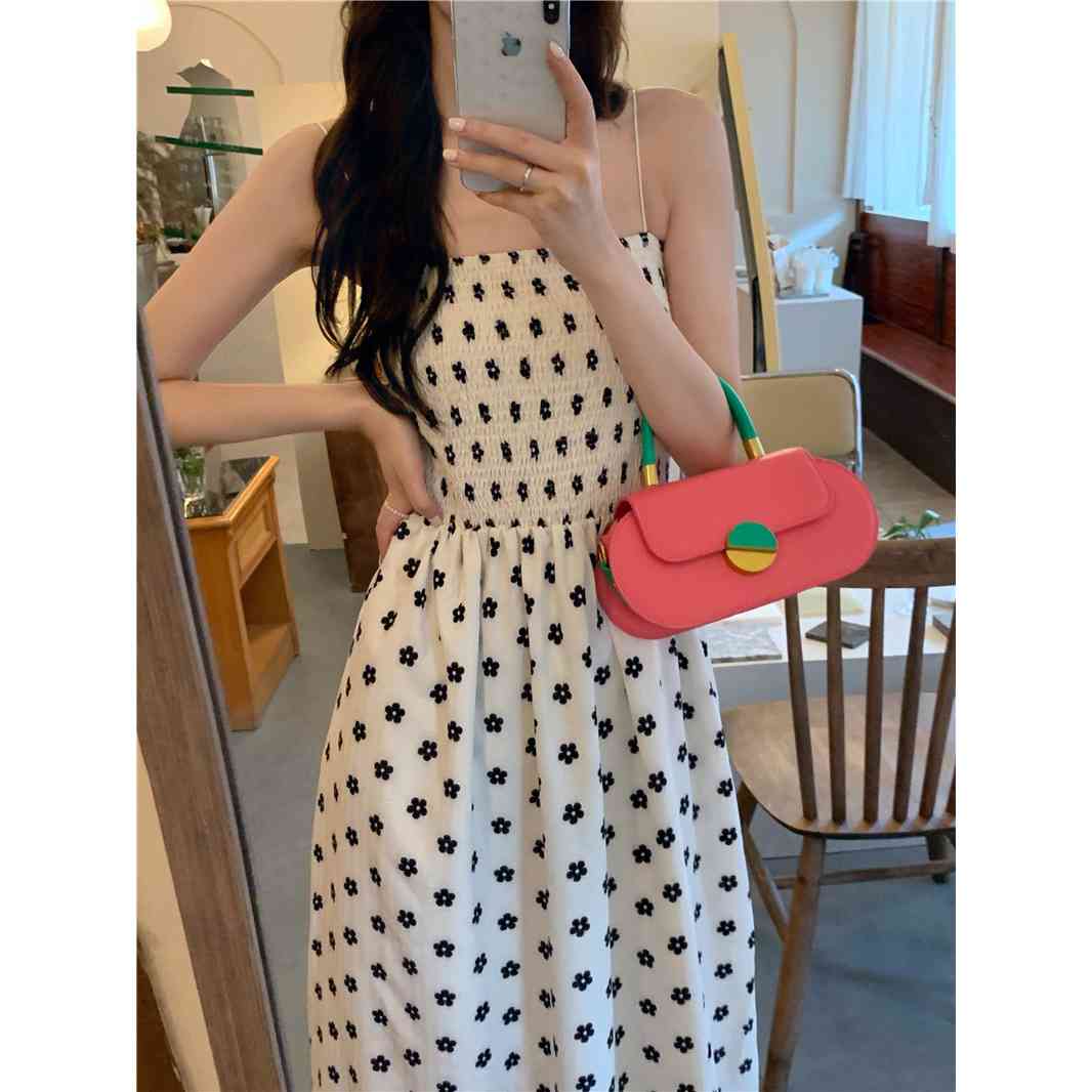 Đầm 2 dây họa tiết hoa