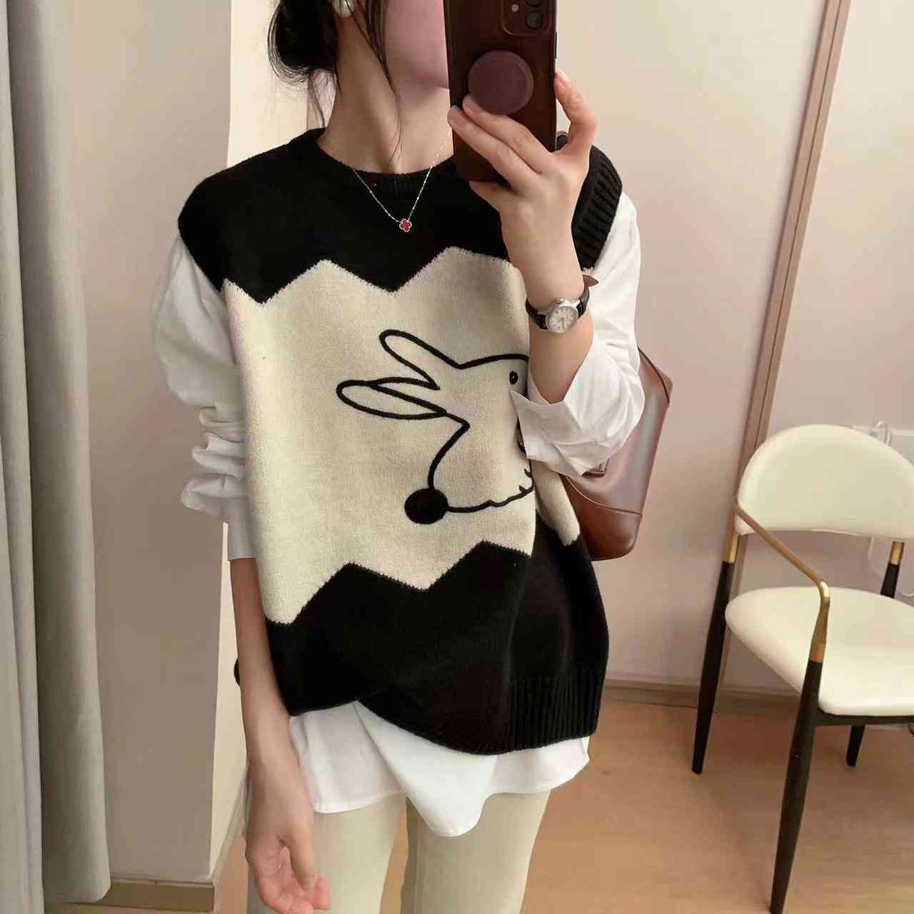 Áo len gile nữ hình chú thỏ