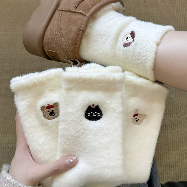 Vớ tất nữ có lót lông hình thú dễ thương giữ ấm mùa thu...