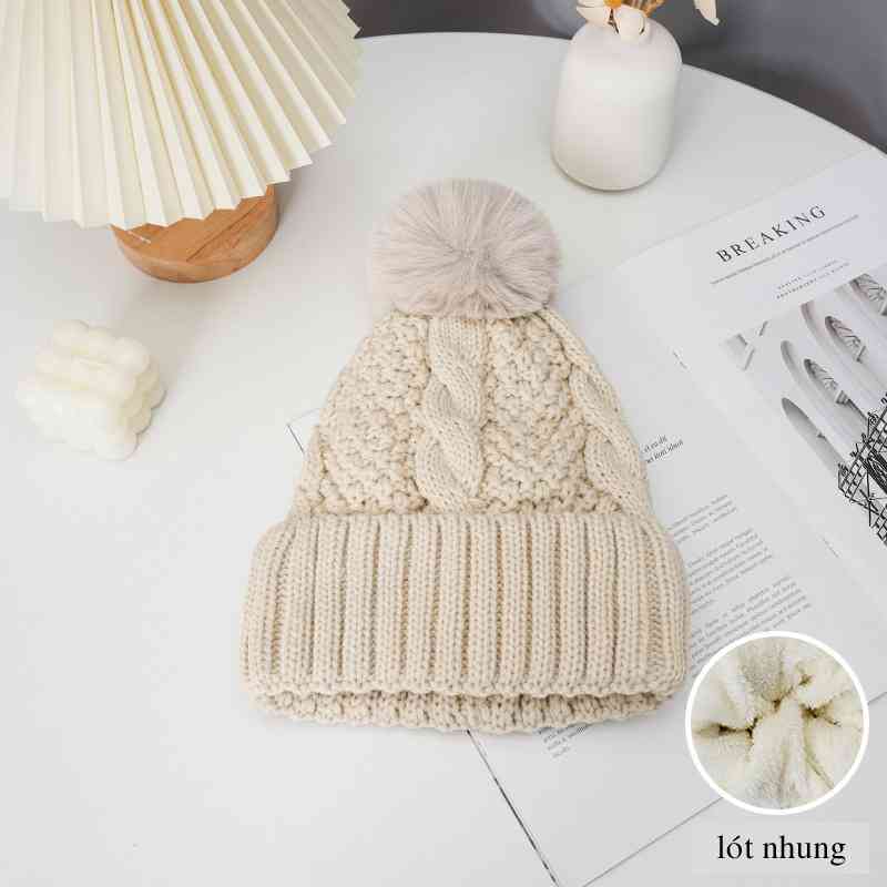 Mũ len nữ đính quả bông