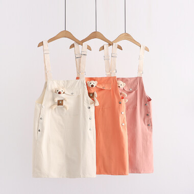 Váy yếm thêu túi hình ngôi sao và chú gấu