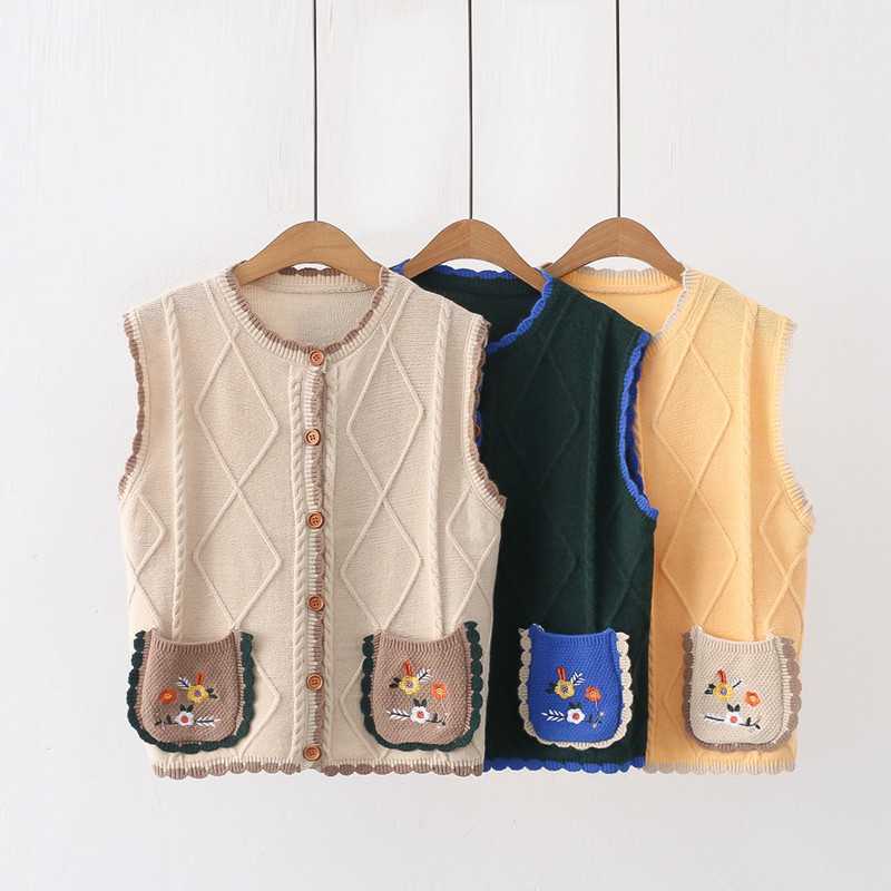 Áo khoác len gile nữ thêu hoa dệt kim