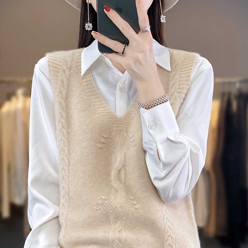 Áo len gile nữ cổ chữ V dệt kim