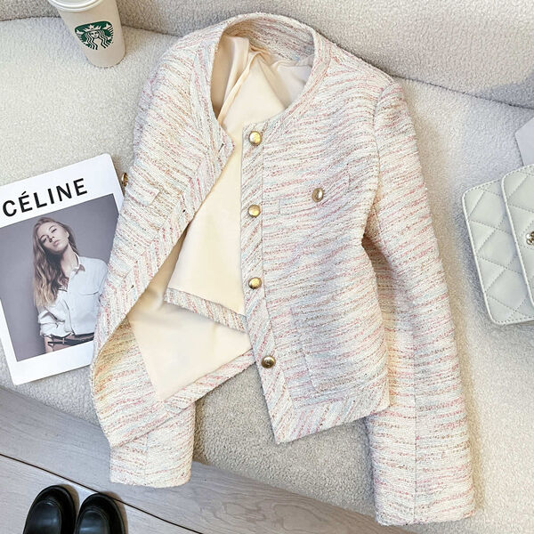 Áo khoác ngắn nữ màu hồng phong cách dịu dàng ngọt ngào