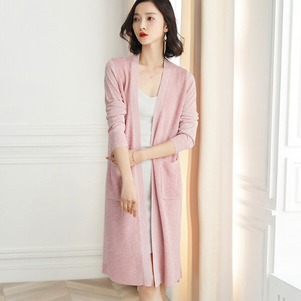 Áo khoác cardigan nữ dáng dài, chất liệu len tơ.