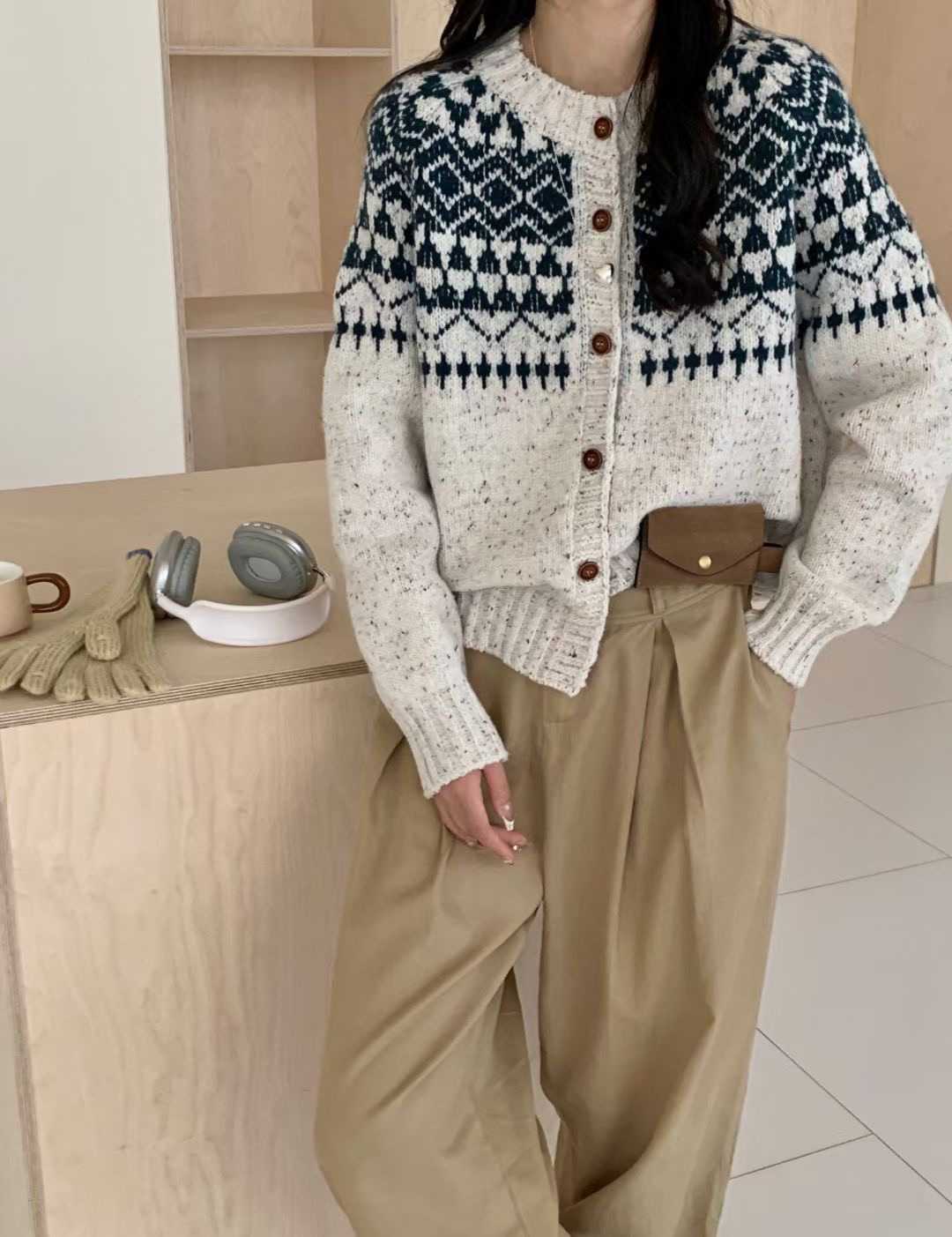 Áo khoác cardigan nữ màu cổ điển