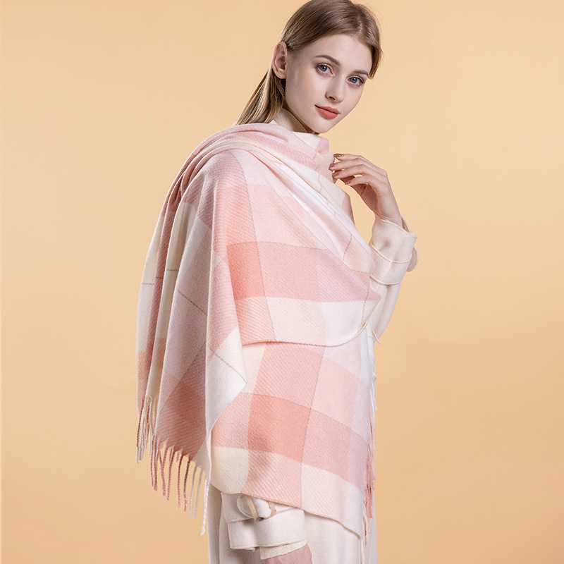 Khăn choàng cổ nữ