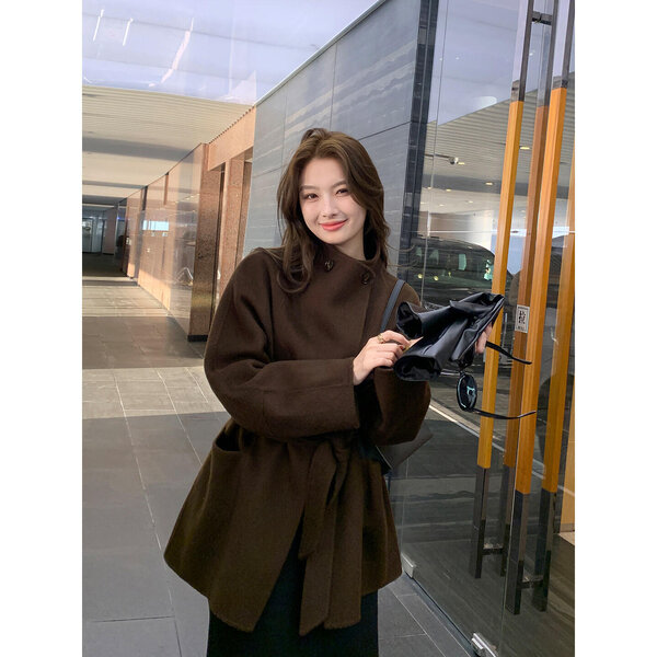 Áo khoác dạ lông cừu nữ dáng ngắn chiết eo giữ ấm mùa thu...