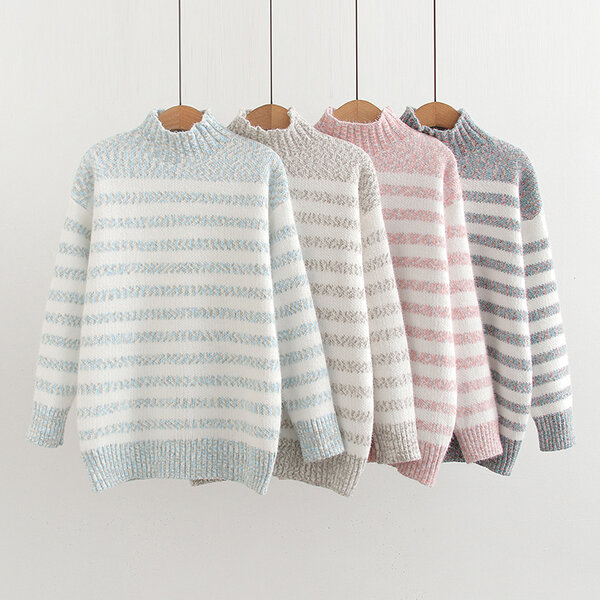 Áo len nữ kẻ sọc cổ lọ thấp chất liệu len giả lông chồn...