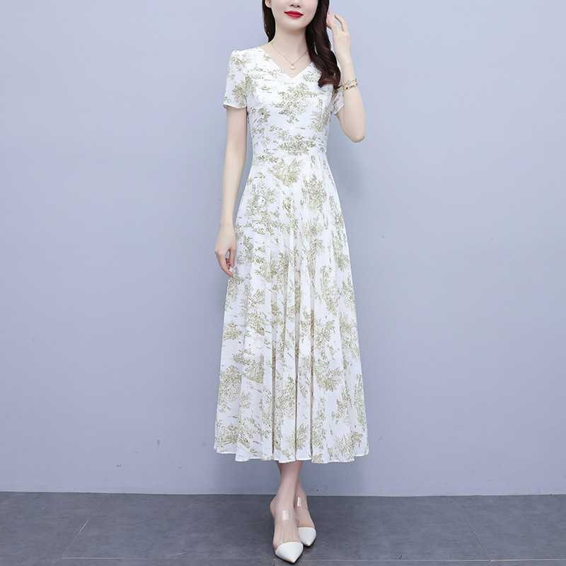 Váy liền in hoa dịu dàng khí chất