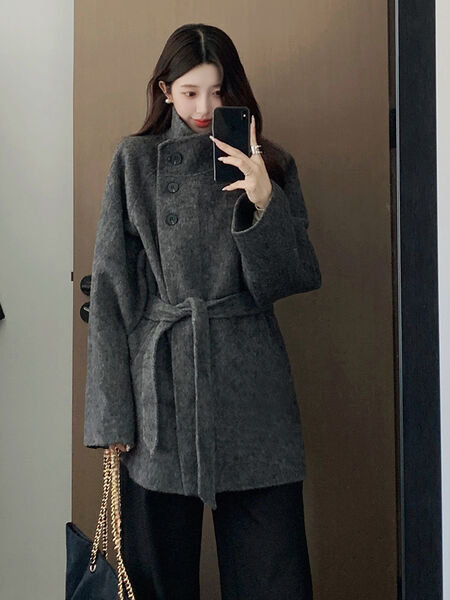 Áo khoác dạ lông cừu nữ dáng ngắn cho cô nàng nhỏ nhắn mùa...