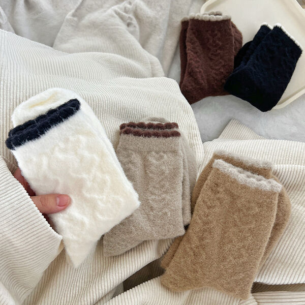 Tất nhung họa tiết nổi cho nữ