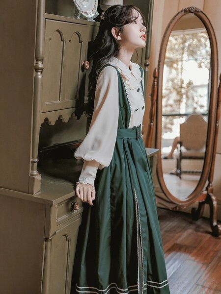 Váy phong cách cung điện cổ điển 