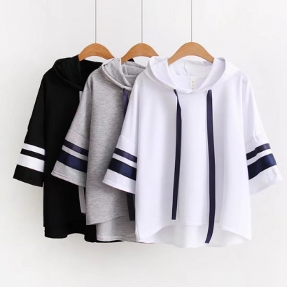 Áo thun hoodie mặt trước ngắn sau dài