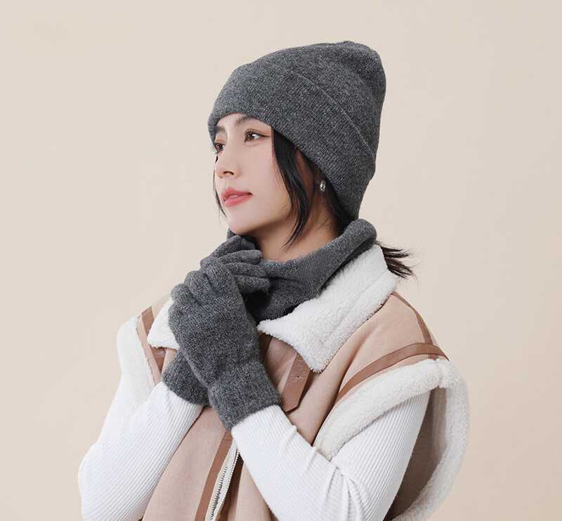 Bộ 3 mũ , găng tay, khăn choàng len ấm áp