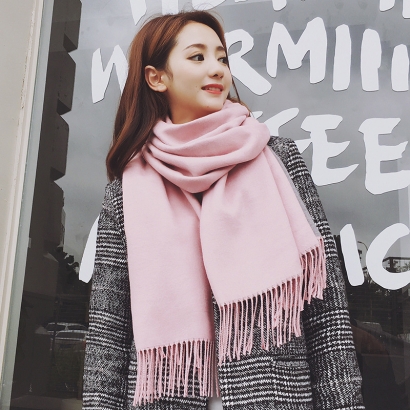 Khăn choàng cổ nữ đính tua