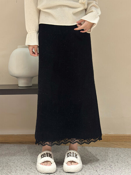 Chân váy len ôm dáng suông phối ren