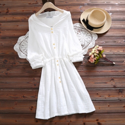 Đầm Cotton phong cách đơn giản