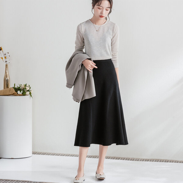 Chân váy len dáng chữ A, chất liệu dày dặn