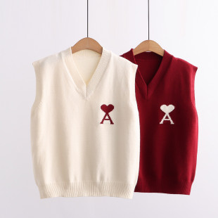 Áo len gile nữ hình trái tim