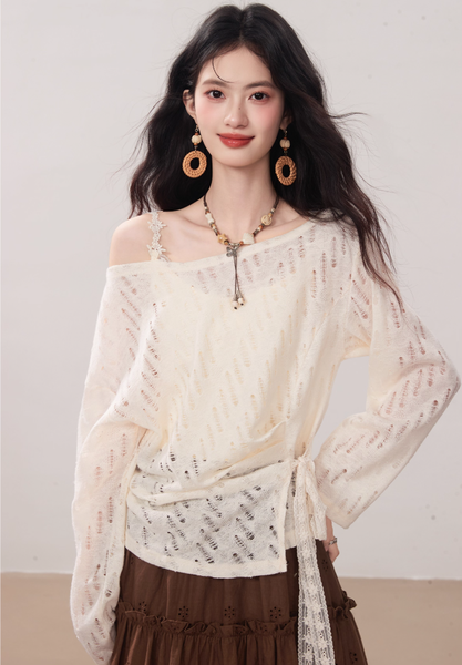 Set áo lệch vai kèm áo trong và chân váy dài, họa tiết hoa nhí